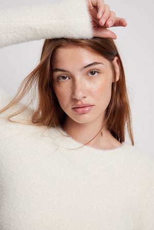 Offwhite Pull en tricot à dos ouvert