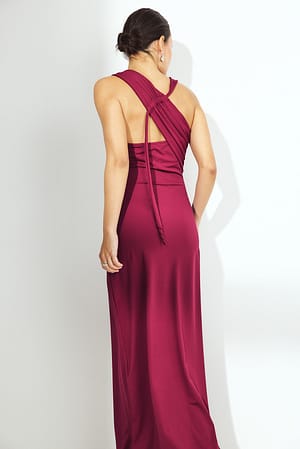 Wine Red Vestido maxi con espalda abierta