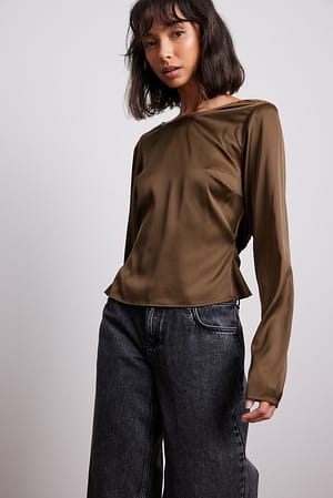 Image 2 of 4
