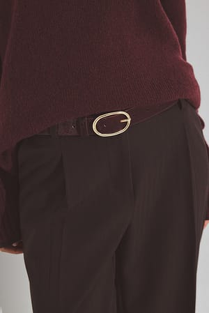Burgundy Leren riem met ovale gesp