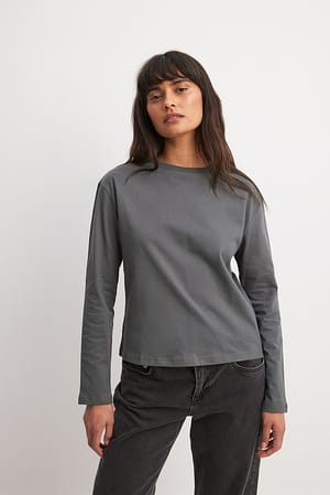 Image 2 of 5