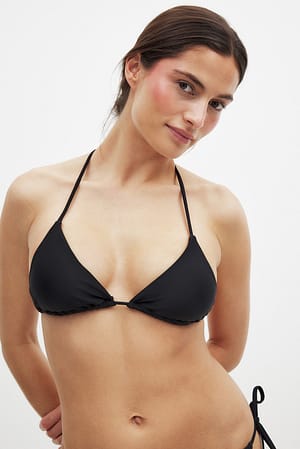 Black Vattert trekantet bikinitopp