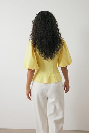 Image 2 of 6