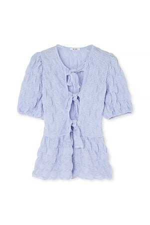 Light Blue Top met pofmouwen en strik