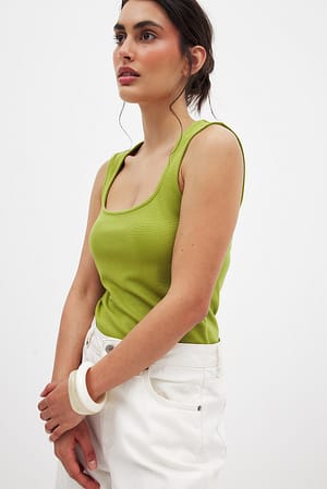 Image 4 of 6