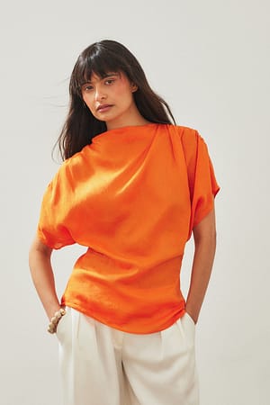 Orange Topp i rami med drapering