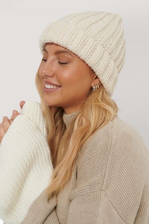 Offwhite Chunky Beanie