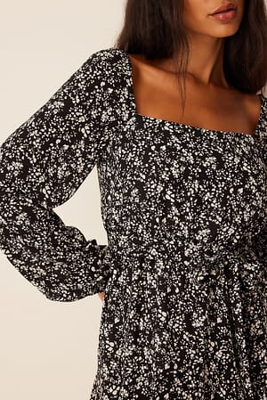 Black Flower Print Gerecyclede mini-jurk met ruches