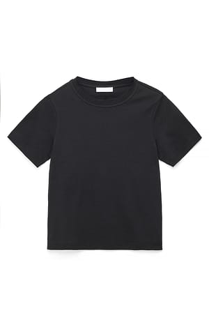 Black Camiseta de corte regular