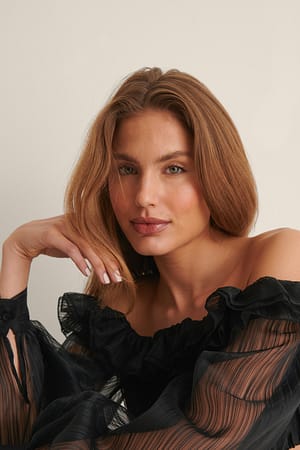 Black Bijgesneden blouse met ruches
