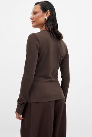 Image 2 of 5
