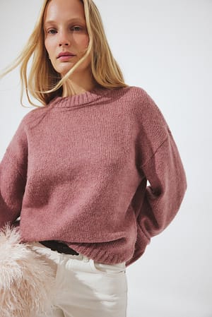 Dusty Dark Pink Strikket genser i ullblanding med rund hals