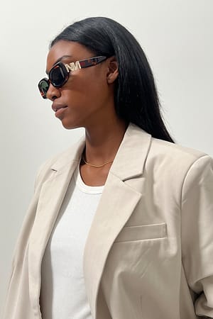 Image 2 of 5