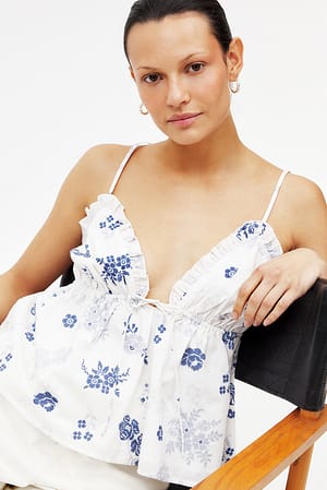 Print Ruffle Edge Singlet