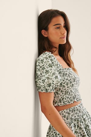 Light Flower Smocked Cropped Top