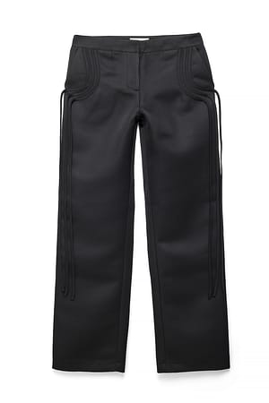 Black Byxor i satin med  fransdetalj