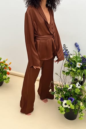 Brown Satijnen top