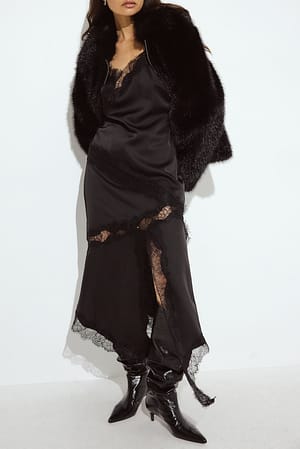 Image 3 of 9