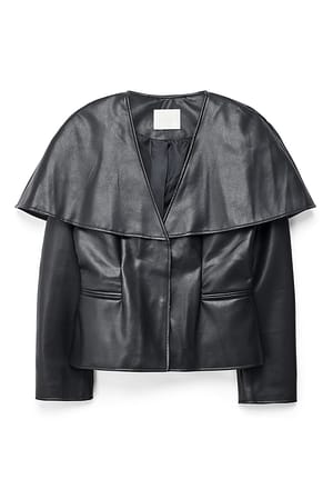 Black Kort PU-blazer med capedetalj