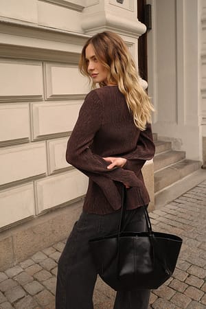 Brown Blusa con raja lateral