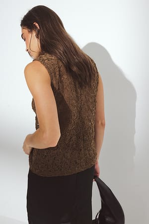 Image 2 of 6