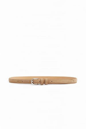 Beige schmaler Wildledergürtel