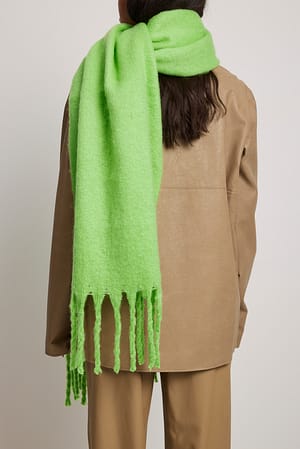 Lime Återvunnen mjuk scarf med flätade fransar