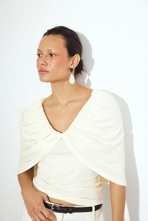 Offwhite Soft Line Cape-Oberteil