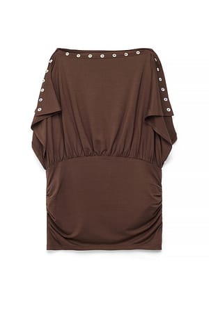 Brown Top met splitmouwen en knopen