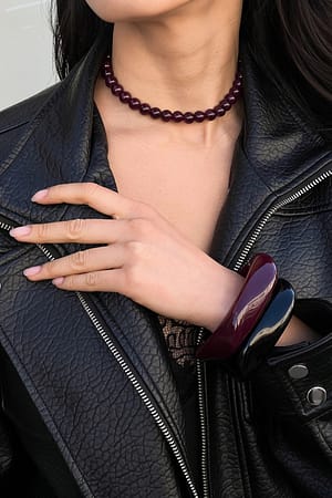 Burgundy Stone Pearl Necklace