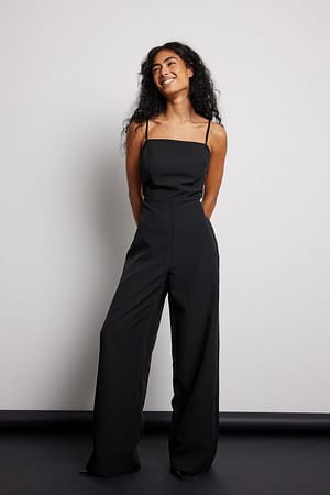 Black Jumpsuit med banddetalj