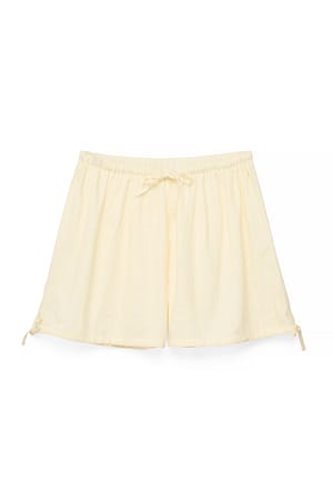 Yellow Stripe gestreifte Ballon-Shorts mit mittlerer Taille