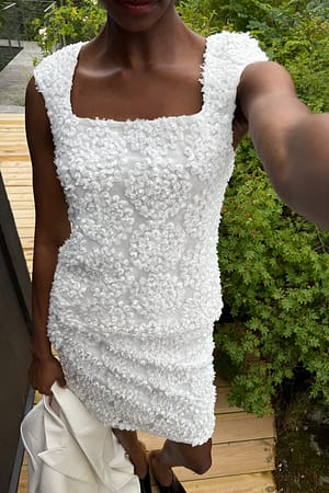 Image 3 of 6