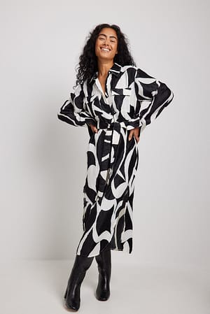 Black/White Print Midi skjortekjole med virvelmønster