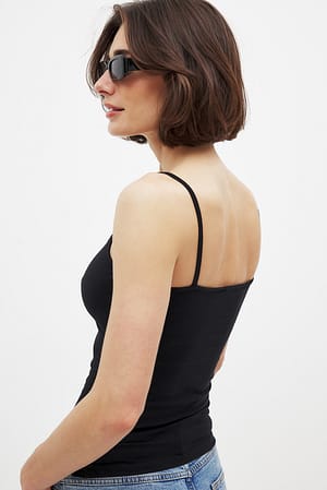 Black Thin Basic Strap Singlet