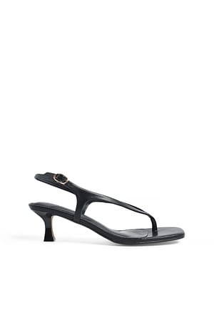 Black Tacones con chanclas