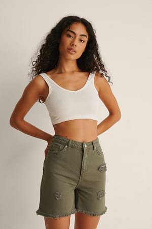 Khaki Jeans-Shorts Im Destroyed Look
