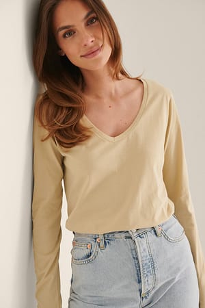Beige V-Neck Longsleeve Tee