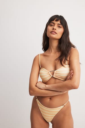 Orange Pattern Bikinitruse med trekantdetaljer
