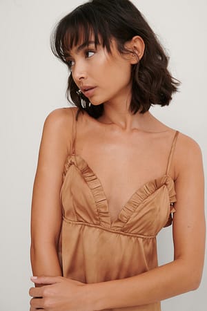 Brown Hemdje