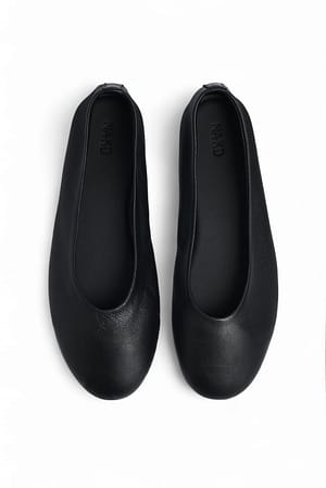 Black Bailarinas de cuero sin forro