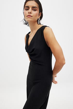 Black Glitzer-Maxikleid mit Wasserfallausschnitt