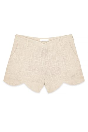 Beige Short à ourlet ondulé