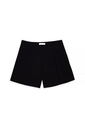 Black Vida shorts med mellanhög midja