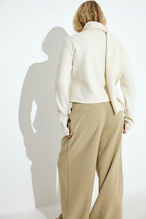 Image 3 of 8