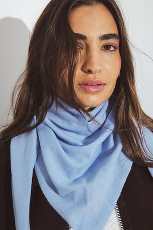 Light Blue Gebreide wollen driehoekige sjaal