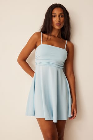 Light Blue Marszczona sukienka mini z paskiem