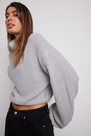 Light Grey Organische en korte gebreide sweater met een coltrui