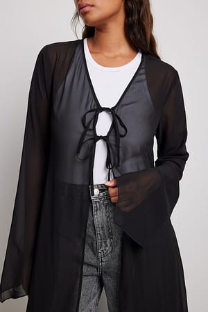 Black Bluse i chiffon med lang passform