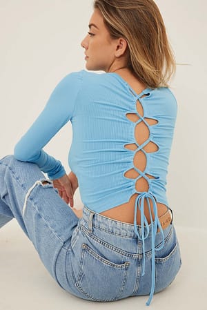 Blue Økologisk ribbetopp med blondedetaljer i ryggen